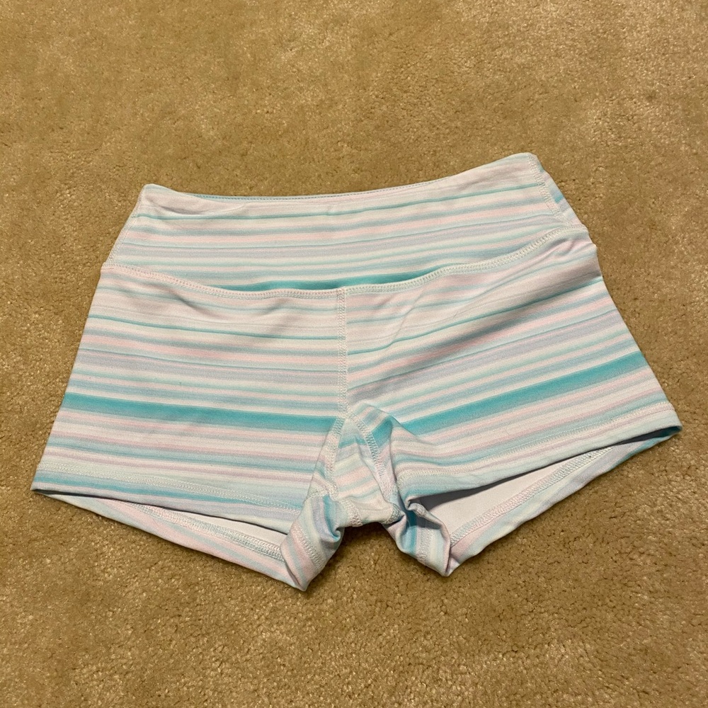 Savage Barbell bootie shorts